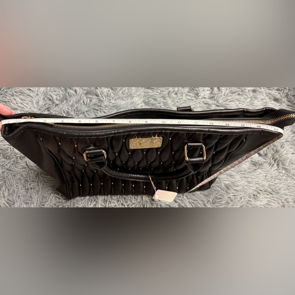 Bebe Shoulder Bag! - Picture 14 of 16